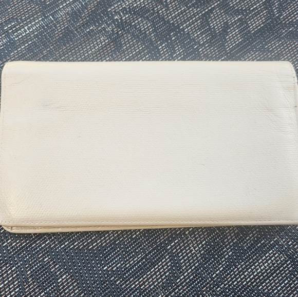 GUC Chanel Long Wallet Nude - Picture 3 of 17